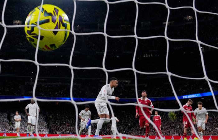 59
      هدفاً
      في
      عام
      واحد...
      كيف
      صنع
      مبابي
      موسمه
      الأعظم
      مع
      ريال
      مدريد؟