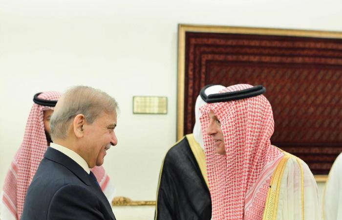 أطراف
      النزاع
      في
      اليمن
      يتفقون
      على
      تبادل
      2900
      محتجز