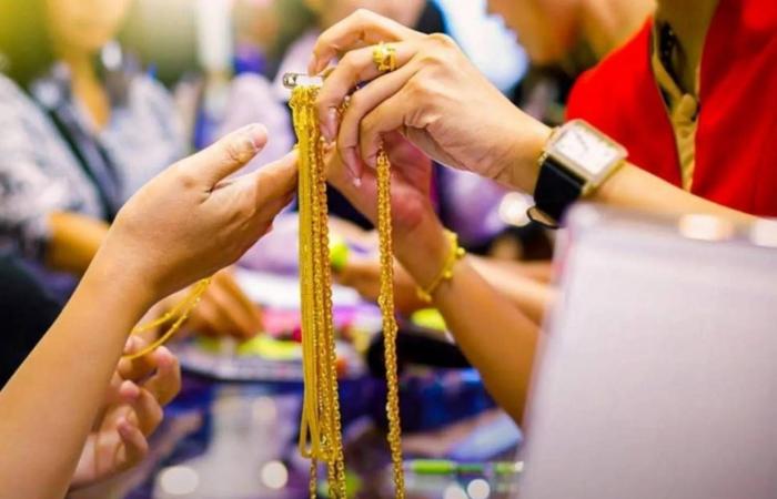 حمّى
      اقتناء
      المصريين
      للذهب
      لا
      تتراجع
      رغم
      ارتفاع
      أسعاره