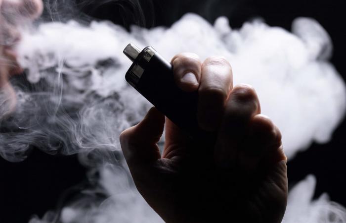 الأردن: خفض ضريبة السجائر الإلكترونية يثير جدلاً في الأوساط الطبية والنيابية