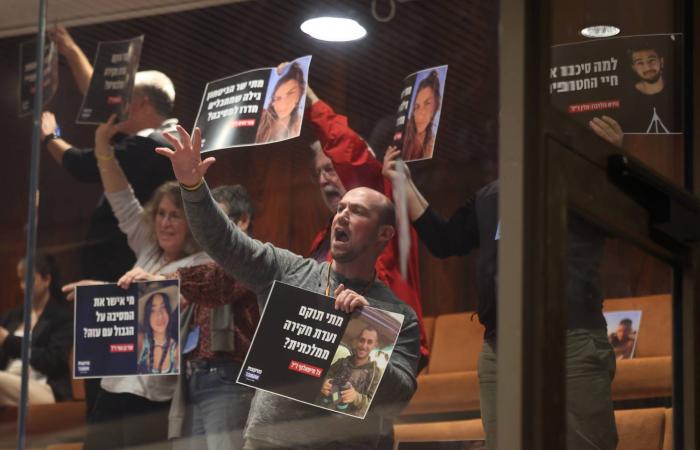 نتنياهو
      يتهم
      «حماس»
      بخرق
      الاتفاق
      قبل
      لقائه
      ترمب