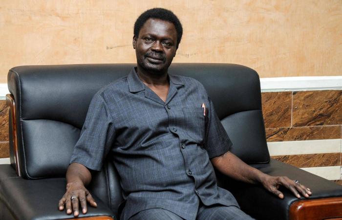 «قوات
      الدعم
      السريع»
      تعلن
      سيطرتها
      على
      مناطق
      قرب
      الحدود
      التشادية