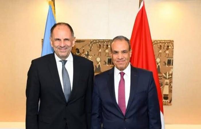 مصر
      تنسق
      مع
      اليونان
      لاستعادة
      جثامين
      ضحايا
      «مركب
      كريت»