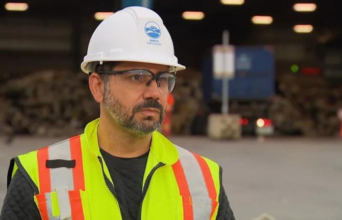 How
      the
      ubiquitous
      lithium-ion
      battery
      has
      B.C.’s
      waste
      sector
      on
      high
      alert