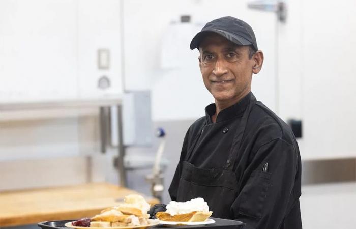 Charitable
      groups
      in
      Calgary
      mobilize
      to
      support
      those
      in
      need
      on
      Christmas
      Day