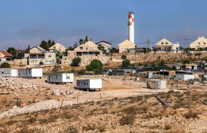 13 دولة أوروبية واليابان تدين الموافقة على بناء مستوطنات جديدة بالضفة الغربية