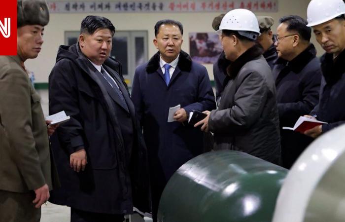 متابعة: كوريا الشمالية تنشر صور "غواصة نووية" جديدة.. وبوتين يشيد بـ"الدور البطولي" لبيونغ يانغ في كورسك