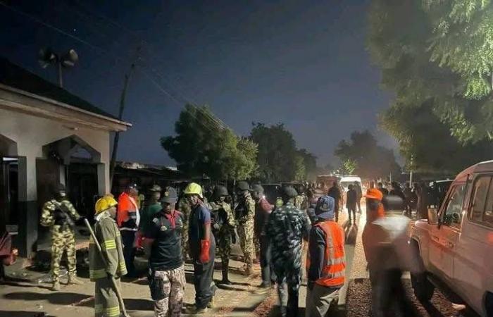 نيجيريا:
      مقتل
      5
      أشخاص
      في
      هجوم
      انتحاري
      على
      مسجد