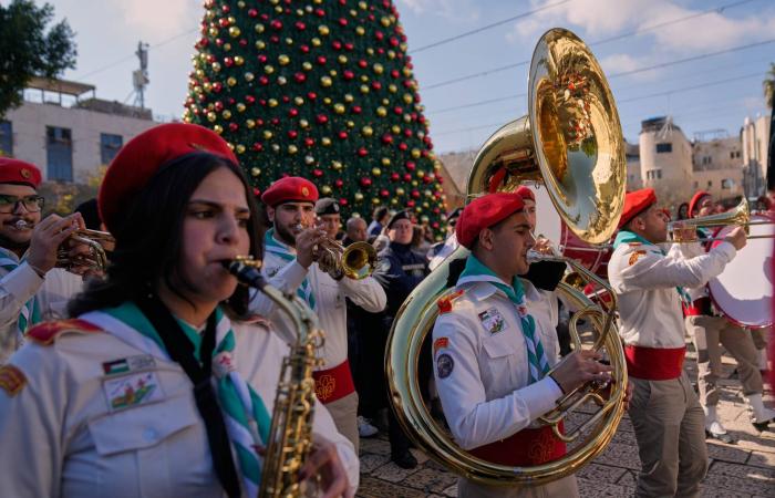 «اتفاق
      مسقط»
      للمحتجزين
      يفتح
      نافذة
      إنسانية
      وسط
      تفاؤل
      يمني
      حذر