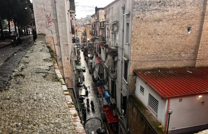 Under
      the
      streets
      of
      Naples,
      a
      social
      collective
      bets
      on
      locals,
      culture
      to
      help
      a
      rough
      neighbourhood
      thrive