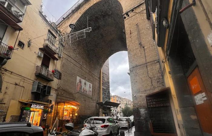 Under
      the
      streets
      of
      Naples,
      a
      social
      collective
      bets
      on
      locals,
      culture
      to
      help
      a
      rough
      neighbourhood
      thrive
