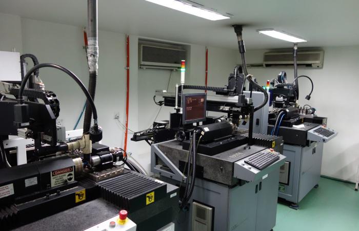 لقّب بـ"إله البصر".. ما قصة طبيب العيون النيبالي الذي عالج أكثر من 100 ألف شخص؟