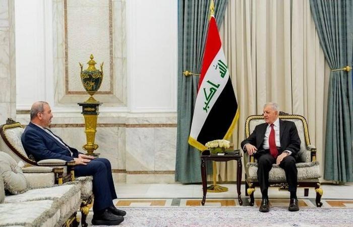 السفير
      الإيراني:
      الفصائل
      العراقية
      اتخذت
      قرار
      حصر
      السلاح
      بنفسها