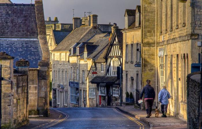 عدد الأمريكيين الذين ينتقلون إلى الريف الإنجليزي في تزايد.. بينهم نجوم هوليوود