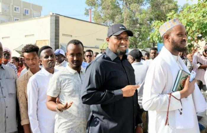 رئيس
      وزراء
      السودان:
      مبادرتنا
      للسلام
      تستند
      إلى
      مرجعيات
      منها
      إعلان
      جدة