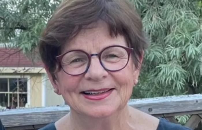 From
      hearses
      to
      ambulances:
      New
      book
      traces
      P.E.I.’s
      history
      of
      emergency
      care