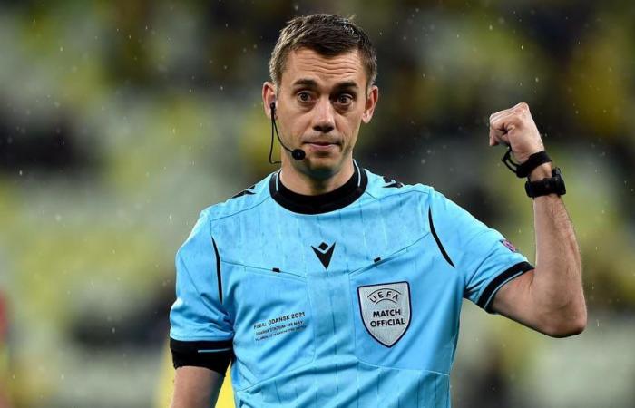 تعرف على أفضل 10 حكام كرة قدم بالعالم في 2025