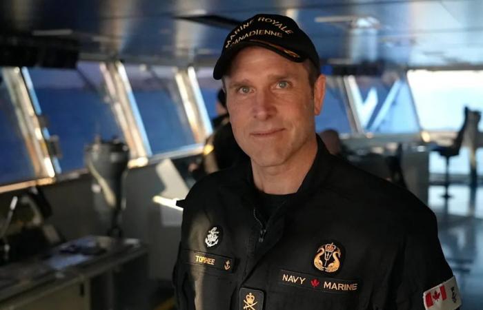 Navy
      ponders
      concept
      of
      Canadian-built
      amphibious
      landing
      ship
      for
      Arctic
      operations