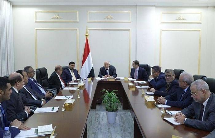 «الانتقالي»
      يثمن
      جهود
      التحالف...
      ويجدد
      انفتاحه
      على
      أي
      «ترتيبات»