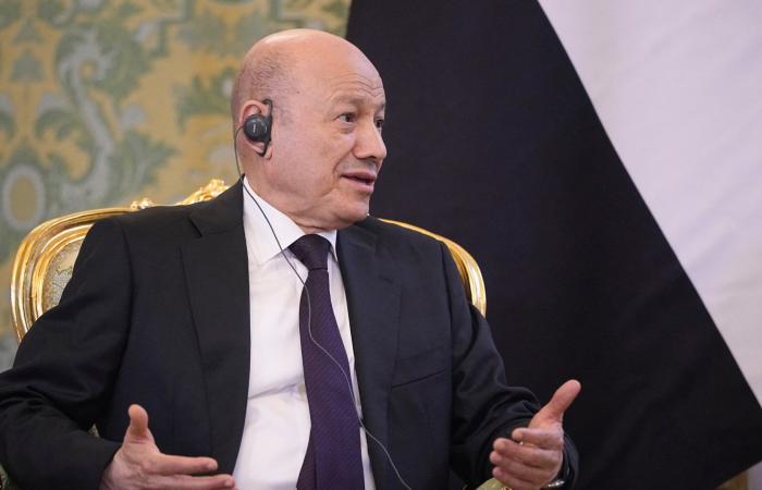 اليمن.. العليمي يعلق على استجابة السعودية لحماية المدنيين من تصرفات المجلس الانتقالي في حضرموت