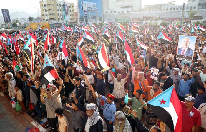 مقتل
      عنصر
      من
      «الدفاع»
      السورية
      بإطلاق
      نار
      في
      حلب