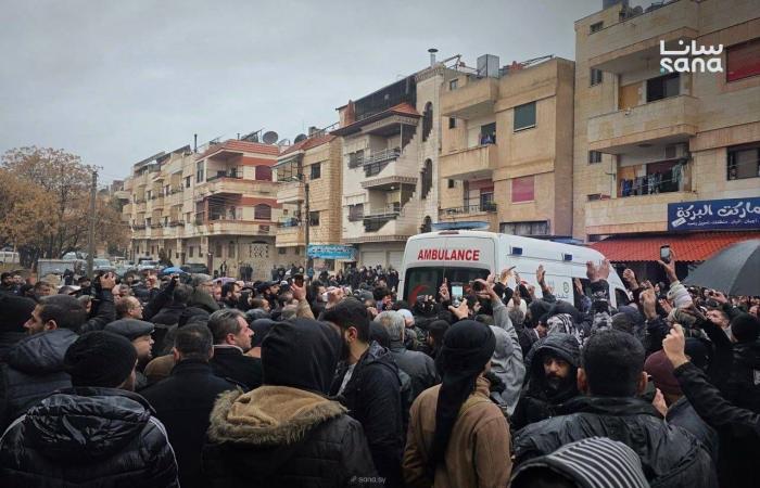حمص
      تشيّع
      ضحايا
      «مسجد
      وادي
      الذهب»...
      و«أنصار
      السنة»
      تتوعد
      بتفجيرات
      أخرى