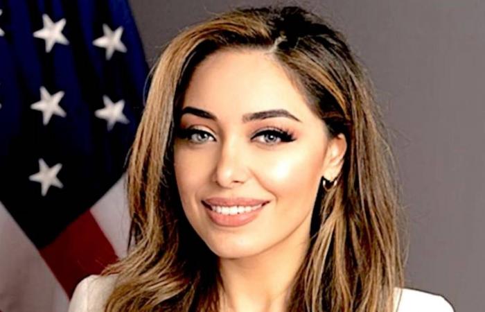 ترمب
      يُعيّن
      صاحبة
      صالون
      تجميل
      لتحدد
      مَن
      سيُمنع
      من
      دخول
      الولايات
      المتحدة