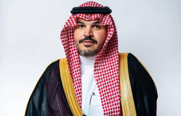 رئيس
      هيئة
      الأدب
      والنشر
      لـ«الشرق
      الأوسط»:
      المملكة
      تتحول
      لمركز
      جذب
      مهني
      للناشرين
      والمؤلفين
