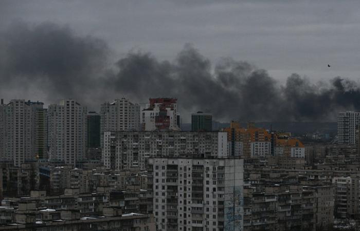 روسيا تستبق لقاء زيلينسكي وترامب بهجوم واسع على كييف