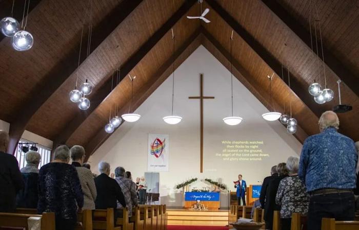 Empty
      pews:
      Rural
      Manitoba
      churches
      struggle
      to
      find
      ministers