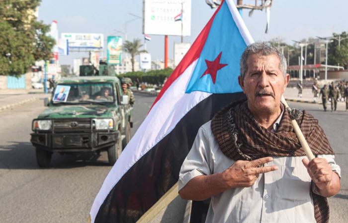 «الانتقالي»
      يواجه
      اختبار
      الخروج
      من
      حضرموت
      والمهرة