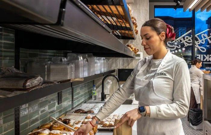 Cheskie
      bakery's
      Mile
      End
      location
      has
      changed.
      Its
      'phenomenal'
      babka
      has
      not