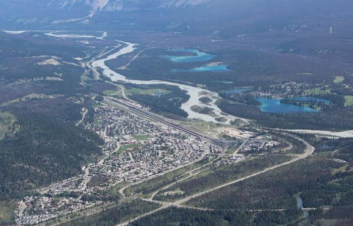MP
      calls
      for
      end
      to
      American
      firm's
      monopoly
      on
      Banff-Jasper
      attractions