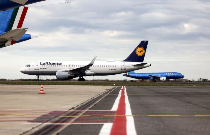 كيف سيتغير السفر الجوي في عام 2026؟.. إليك أبرز الصيحات المتوقعة