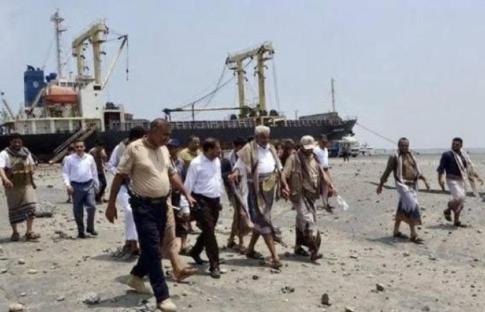 الحوثيون
      يصعّدون
      اقتصادياً
      ضد
      الحكومة
      اليمنية