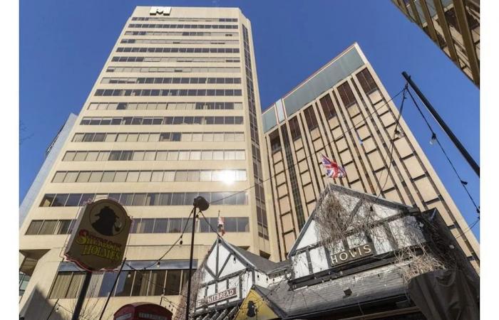 'Very
      bullish':
      Downtown
      Edmonton
      office
      building
      on
      Jasper
      Avenue
      sold
      for
      $24M