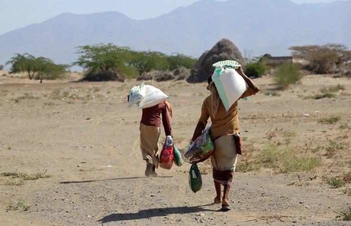 اقتصاد
      اليمن:
      تعافٍ
      هش
      وأزمات
      تعززها
      الحرب
      والانقسامات