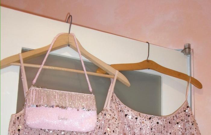 صيحة تأجير الملابس.. لماذا تكتسب شعبية واسعة بين جيل الألفية والجيل "زد"؟