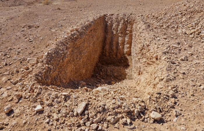 سوريا
      تفتح
      تحقيقاً
      بشأن
      مقبرة
      جماعية
      تعود
      لعهد
      الأسد