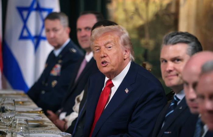 البنتاغون:
      عقد
      لـ«بوينغ»
      بقيمة
      8.6
      مليار
      دولار
      لتسليم
      مقاتلات
      «إف-15»
      لإسرائيل