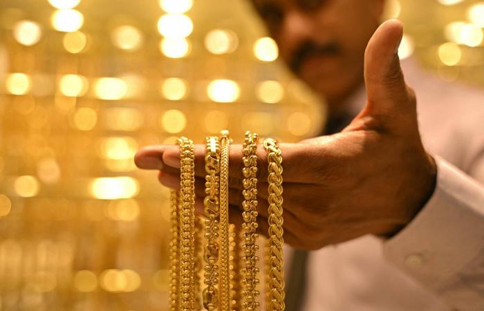 مصر
      تتسلم
      3.5
      مليار
      دولار
      من
      صفقة
      تطوير
      منطقة
      «سملا
      وعلم
      الروم»