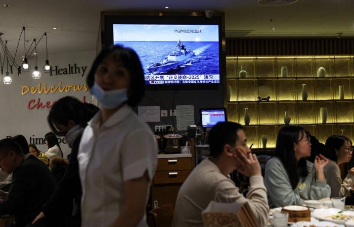 الصين
      تطلق
      صواريخ
      باتجاه
      تايوان
      في
      إطار
      أكبر
      مناورة
      حربية