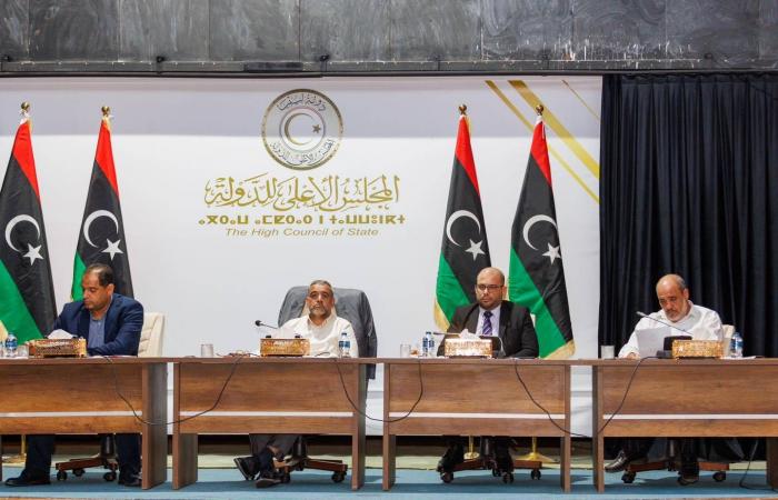 تمديد
      حالة
      الطوارئ
      في
      تونس
      لمدة
      شهر