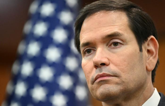 أول اتصال بين وزير خارجية أمريكا مع نظيريه السعودي والإماراتي بعد ضربة ميناء المكلا.. ما التفاصيل؟