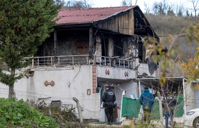 تركيا:
      اعتقال
      110
      في
      حملة
      ضد
      «داعش»
      غداة
      اشتباك
      دامٍ