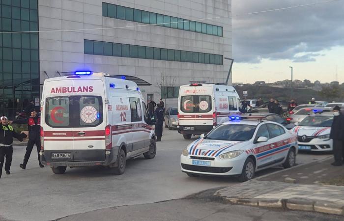 تركيا:
      اعتقال
      110
      في
      حملة
      ضد
      «داعش»
      غداة
      اشتباك
      دامٍ