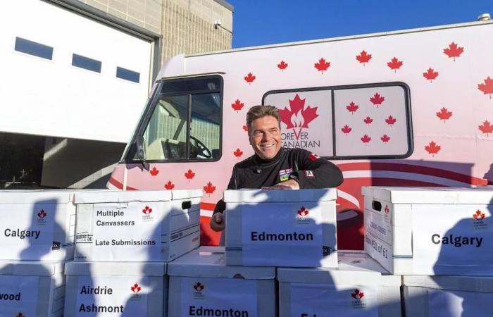 Braid:
      Nenshi
      says
      NDP
      ready
      to
      crush
      government,
      dares
      UCP
      to
      call
      early
      vote