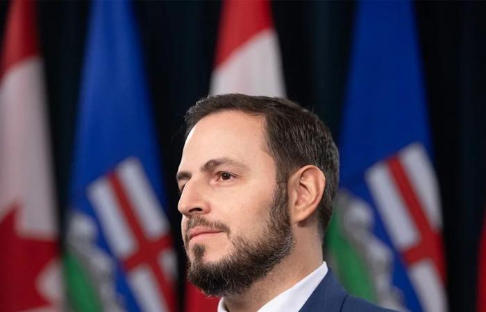 Braid:
      Nenshi
      says
      NDP
      ready
      to
      crush
      government,
      dares
      UCP
      to
      call
      early
      vote