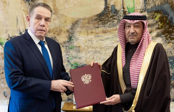 خادم الحرمين الشريفين يتلقى رسالة خطية من الرئيس الروسي تتصل بالعلاقات الثنائية بين البلدين