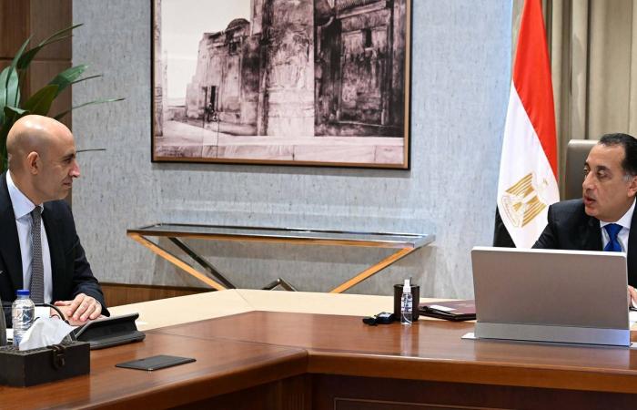 «التعليم
      المصرية»
      تستنفر
      مبكراً
      للحد
      من
      أساليب
      غش
      مبتكرة
      بـ«الثانوية
      العامة»